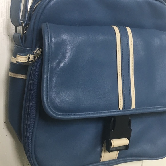 Vintage Adidas-Striped Cross Over - Picture 3 of 5